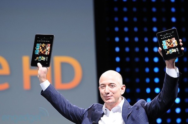 Le fondateur d'Amazon joue les Steve Jobs