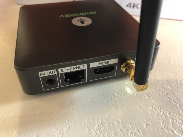 Le port Ethernet fait l'intérêt de cette box car pas besoin d'adaptateur USB