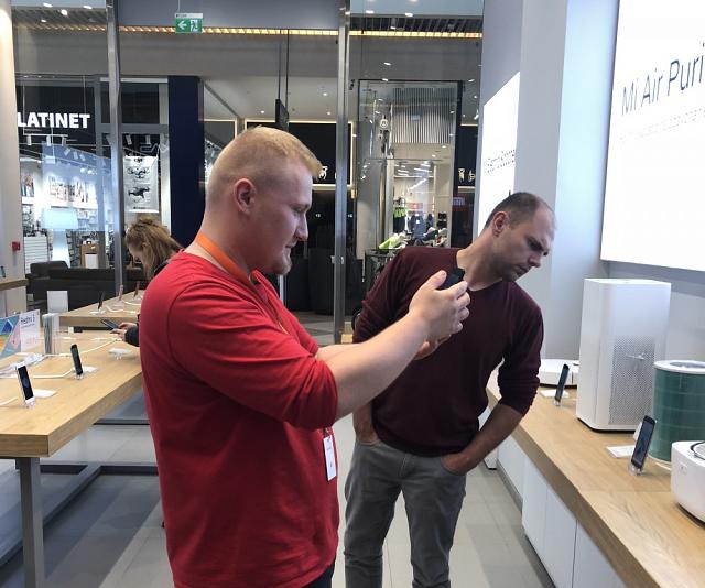 Le vendeur et mon Mi MIX 2S
