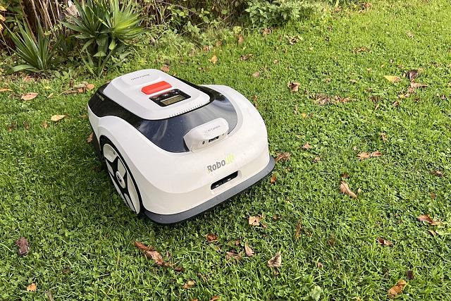 Test du robot tondeuse RoboUp Raccoon 2 SE : le futur (...)