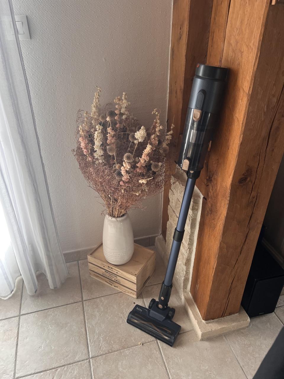 Ne tient pas debout seul