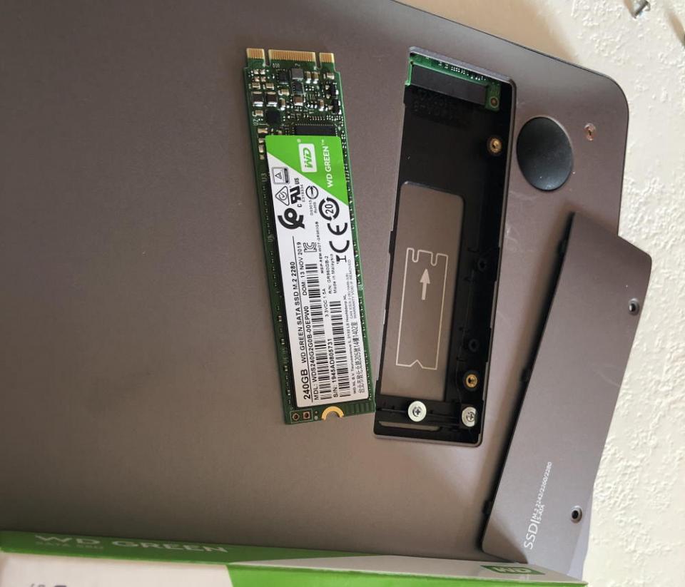 Ajouter un disque SSD M2 est très simple