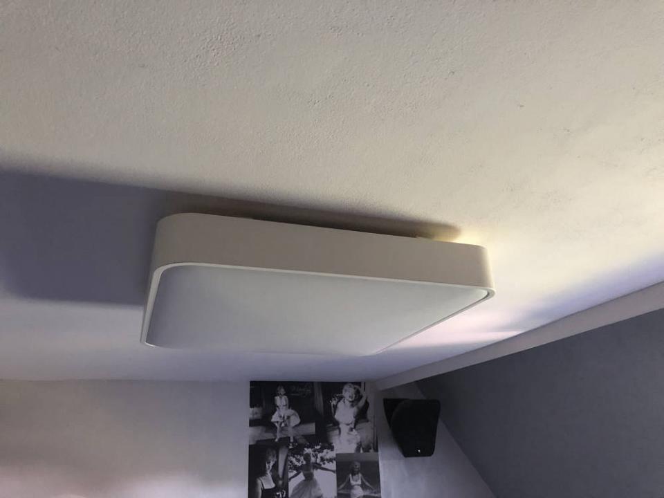 Mon premier plafonnier Yeelight, assez massif