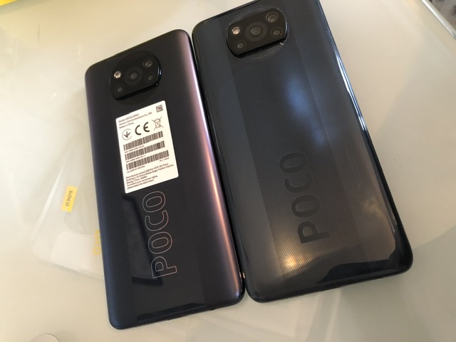 A gauche le POCO X3 PRO, à droite le X3 NFC