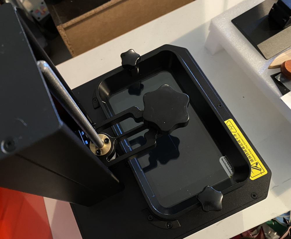 Test imprimante 3D résine Creality HALOT-ONE. Est-ce le moment le moment de  craquer ?