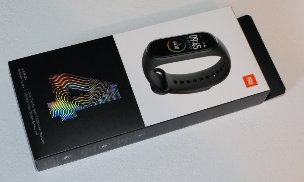 Test Xiaomi Mi Band 4 : le bracelet connecté passe à la couleur - Kulture  ChroniK