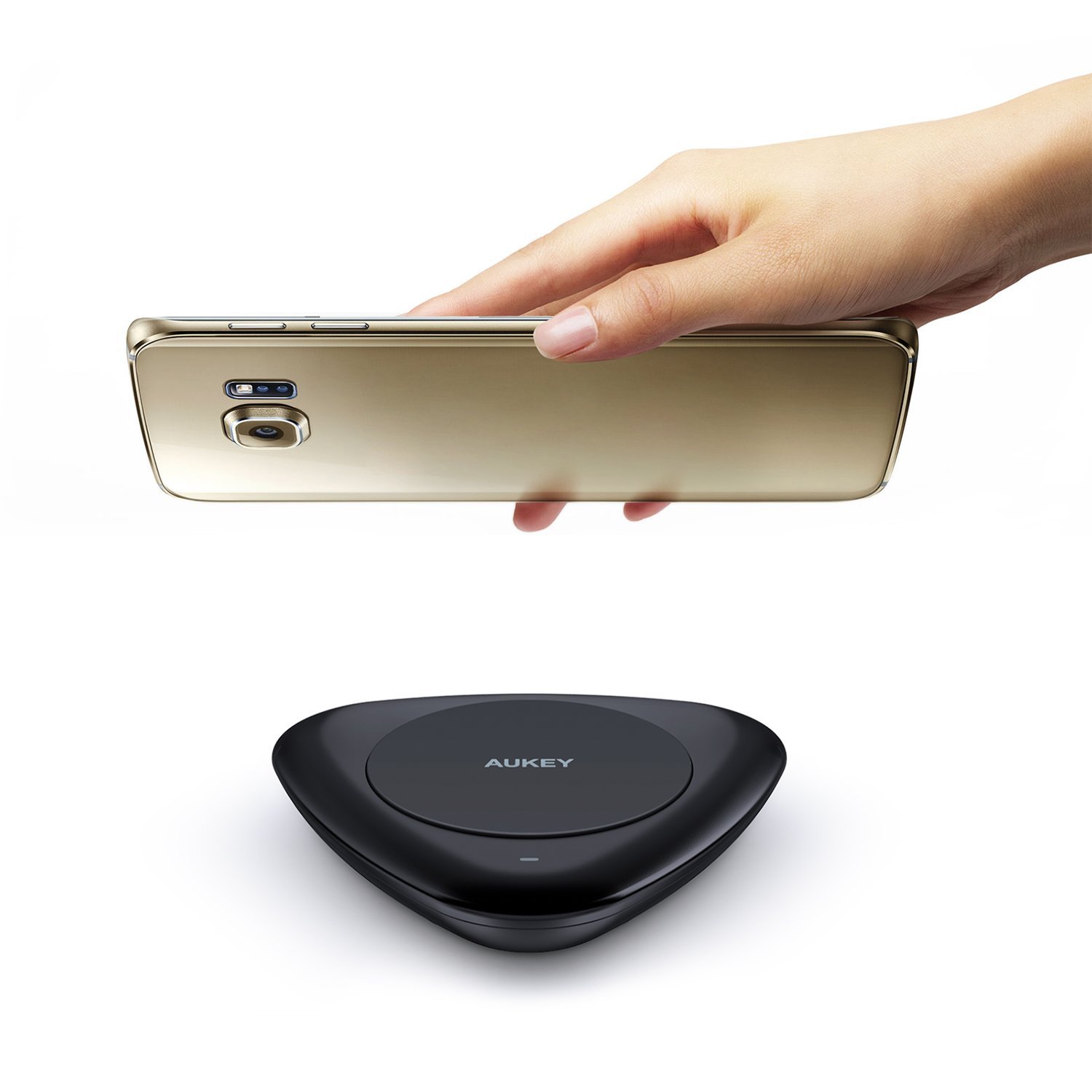 Chargeur sans fil QI Aukey à 5€99 Amazon