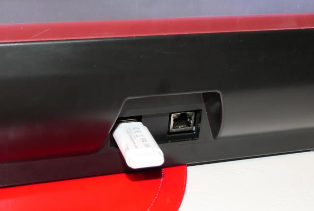 Un port USB et Ethernet, pas habituel
