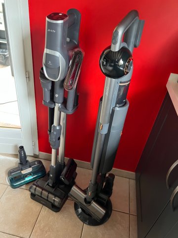 À côté du Jigoo V700