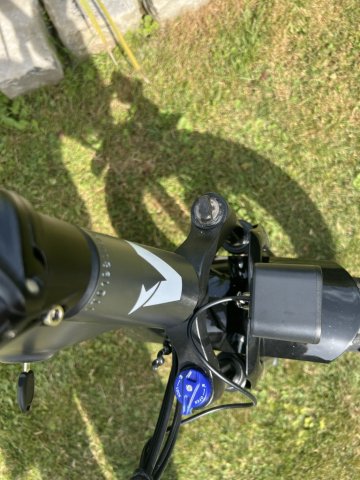 Une fourche télescopique verrouillable