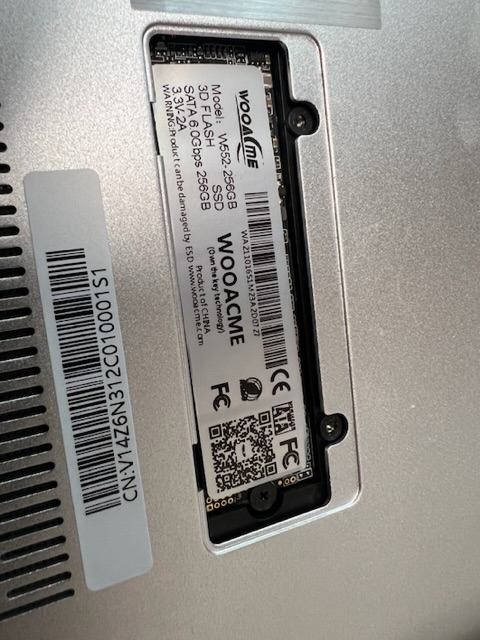 L'emplacement disque SSD M2