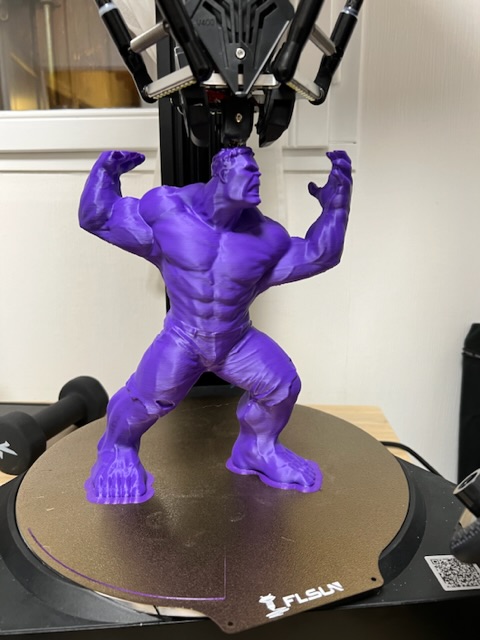 Un Hulk violet de rage d'être imprimé aussi vite