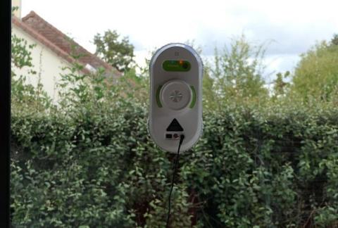 Test Robot lave vitre ALFAWISE S70, le nettoyage sans effort