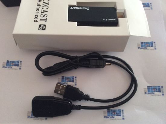 Le câble USB contient une antenne Wifi