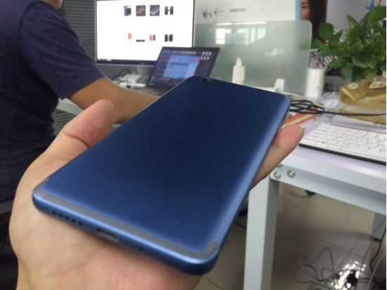 La couleur bleue à la mode, après l'iPhone 7, le tour au Vernee Mars