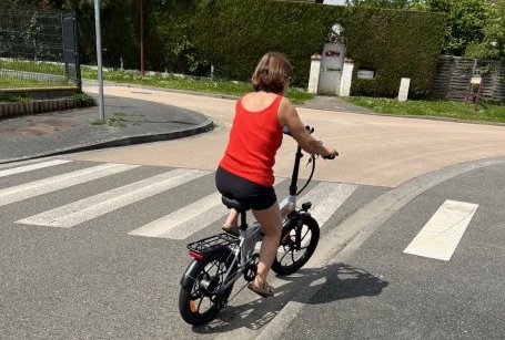 Test ENGWE P1, un vélo City Cross Bike électrique pliant compact tout comme son prix