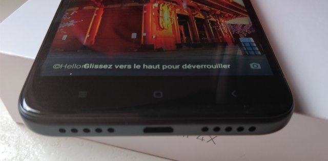 Le port est de type micro USB