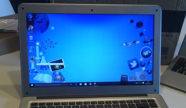 L'écran FULL HD de qualité acceptable