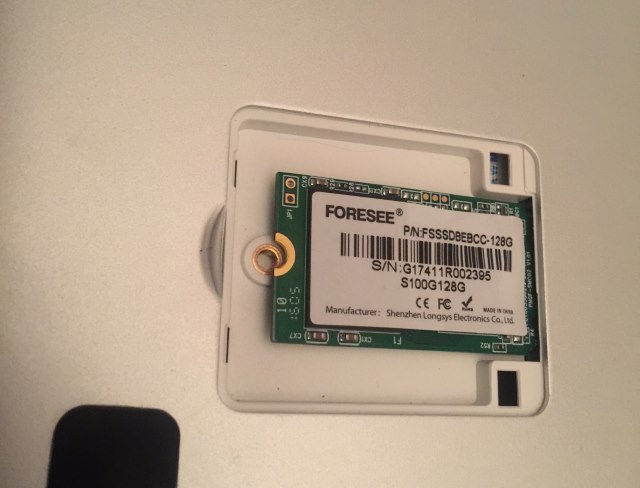 Insérer un disque M2 est simple