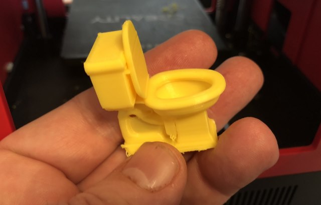 Un bloc toilette pour les Playmobils