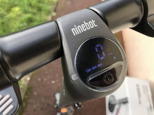 Un mini compteur LED avec sélecteur de mode de vitesse