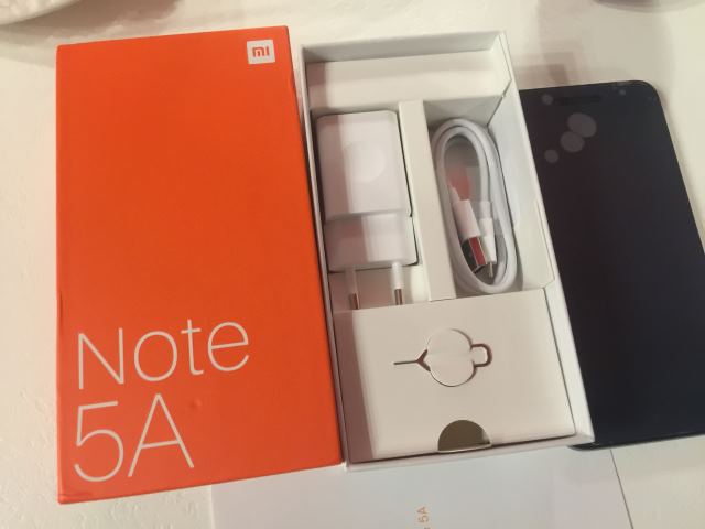 Un chargeur norme Europe CE est livré