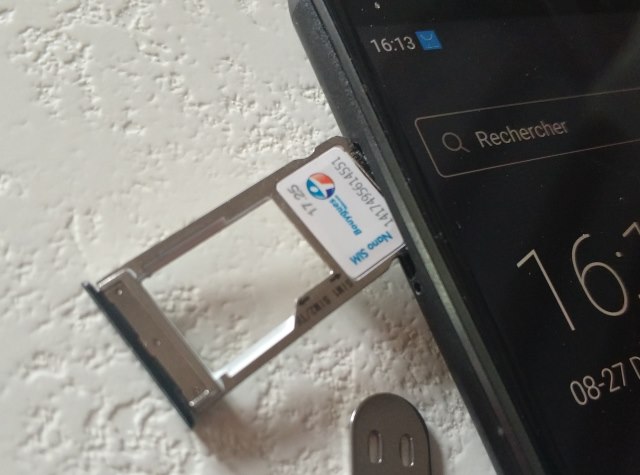 Double sim ou sim + carte micro SD