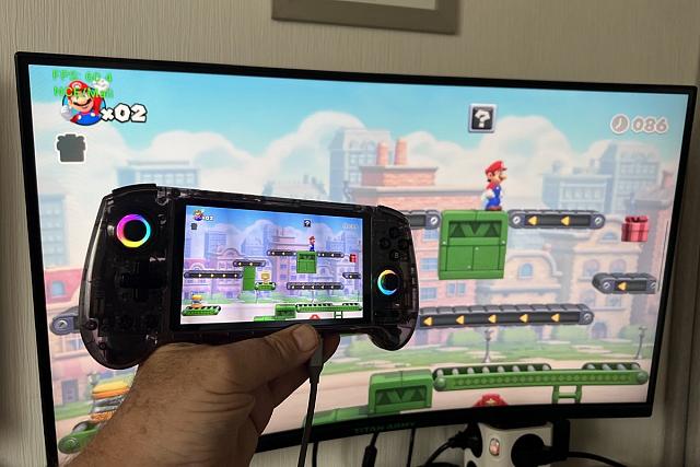 Test Anbernic RG557, la nouvelle référence Retro/NeoGaming en