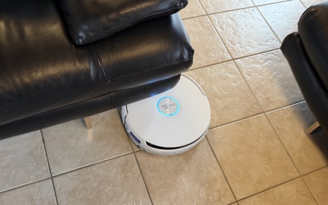 Narwal Flow : test d'une nouvelle star des aspirateurs-robots à la une