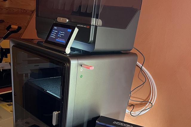 Deal L'imprimante 3D ANYCUBIC KOBRA S1 COMBO avec 4 kg de (...)