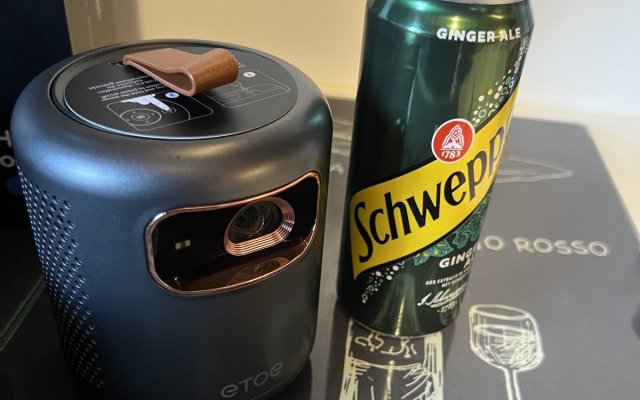 Le mini projecteur ETOE Dolphin, DLP sur batterie à (...)