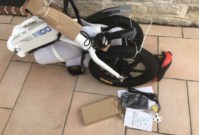 Livré plié et assemblé