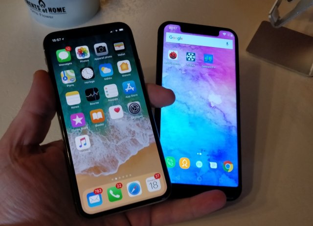 iPhone X vs OUKITEL U10, l'illusion de loin