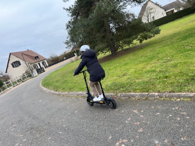 Test Engwe S6, une trottinette électrique avec ou sans siège puissante à bon prix