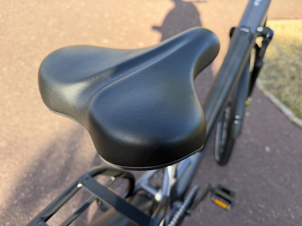 La selle redevient un modèle sans marque mais confortable toujours