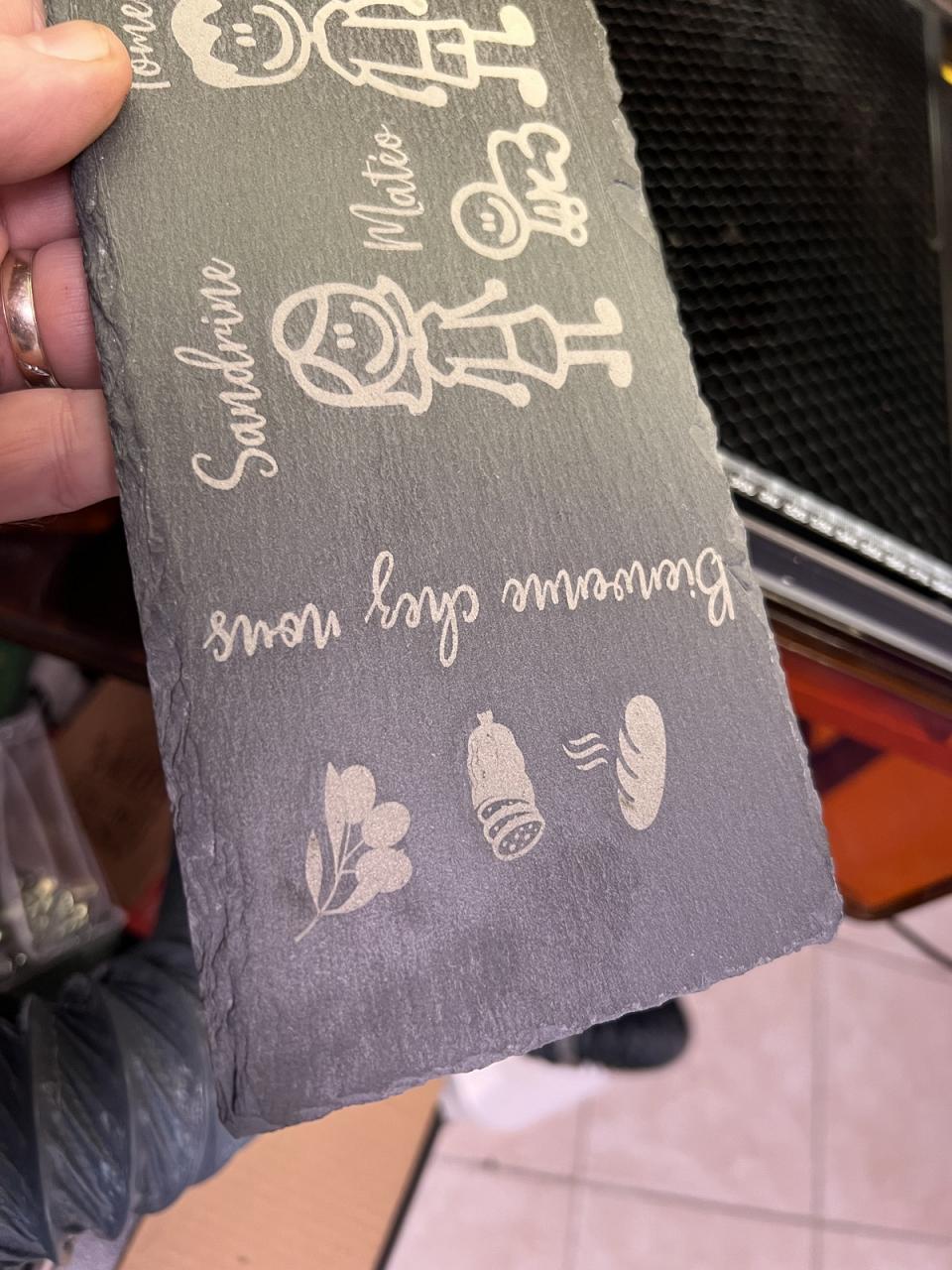 Gravure sur ardoise parfaite