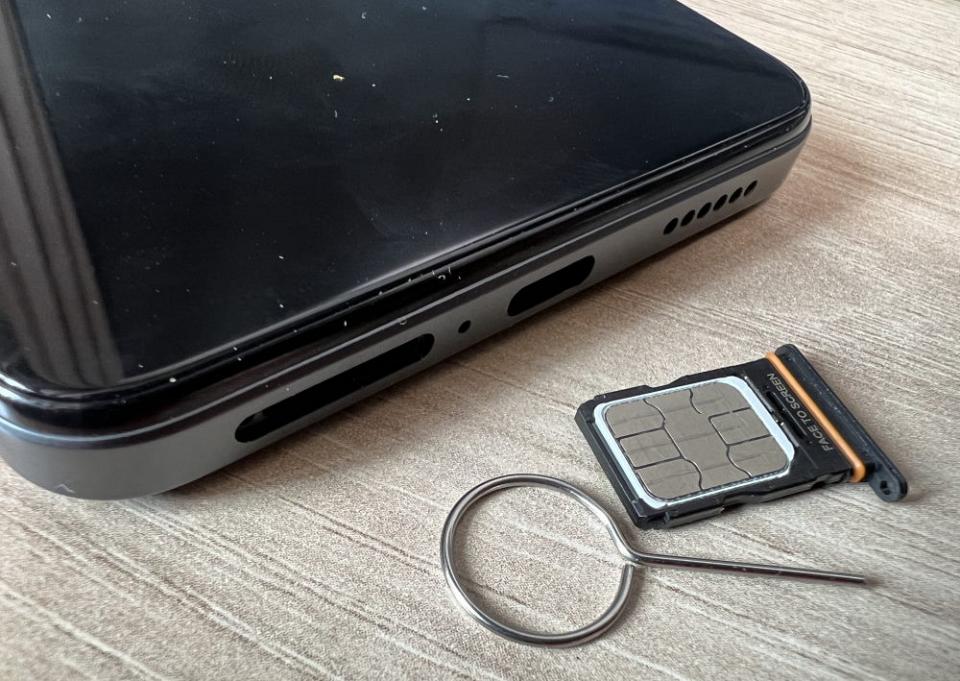 POCO X4 GT, le port carte SIM