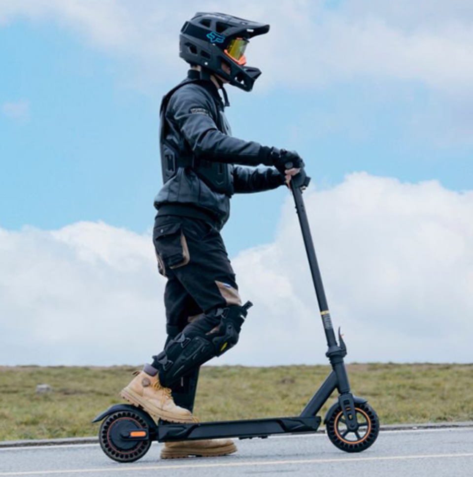 La S1 Max est tout sauf une trottinette off road