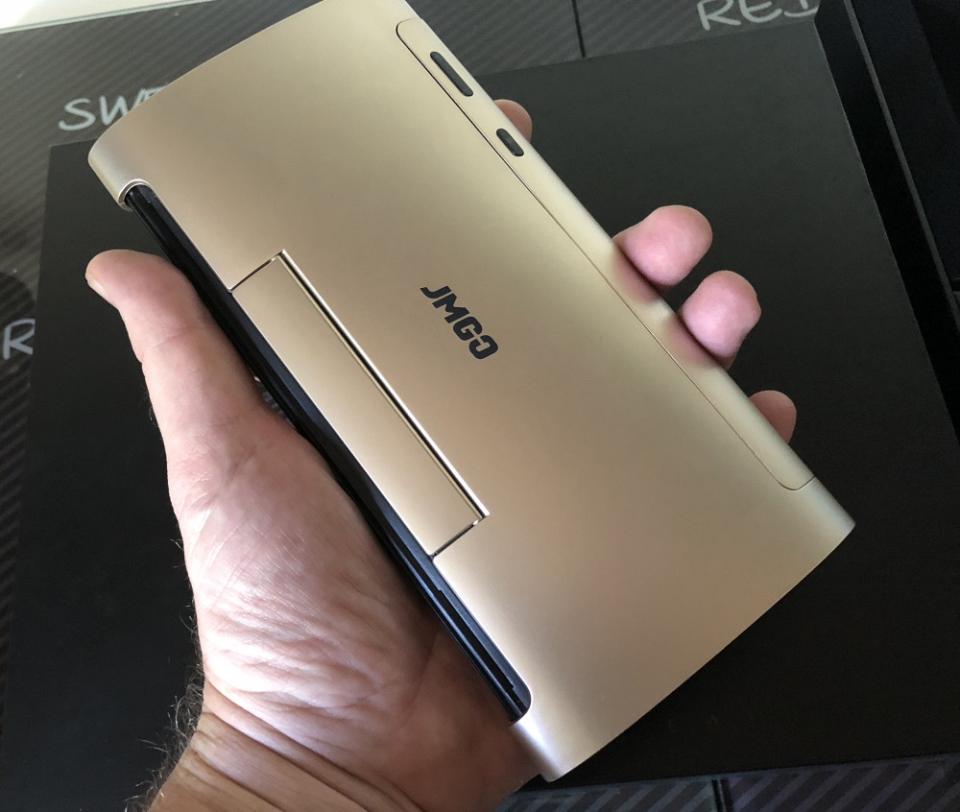 TEST vidéo projecteur JMGO M6, a mettre dans la poche