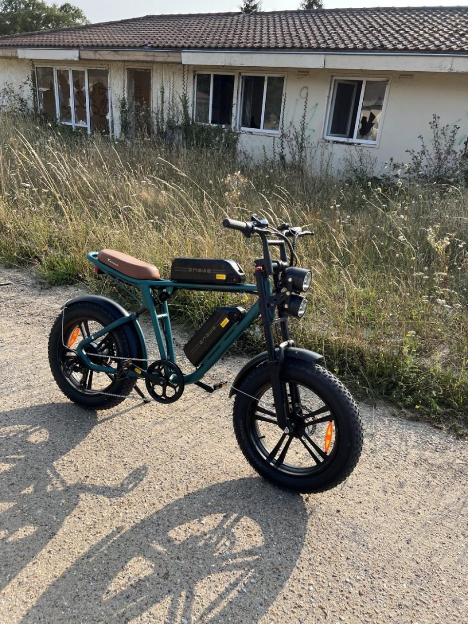 Test Engwe M20, un velo électrique look moto élégant, abordable en simple ou double batterie