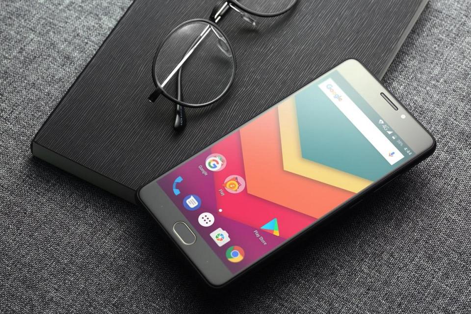 Smartphone Vernee Thor Plus, AMOLED et 6200mAh dans seulement 7.9mm d'épaisseur 110€02