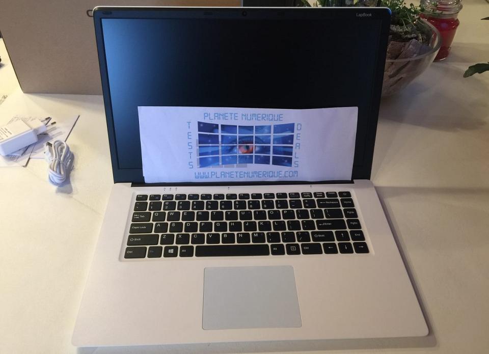 Test PC Portable pas cher CHUWI LapBook 15.6″ ATOM X5 Windows 10