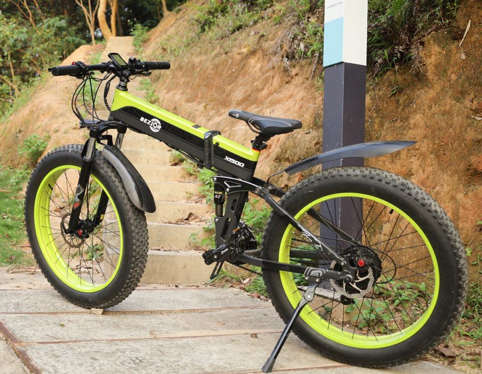 BEZIOR X1500, un vélo électrique Fat Bike 1500 W dérailleur 27 vitesses à 1234€