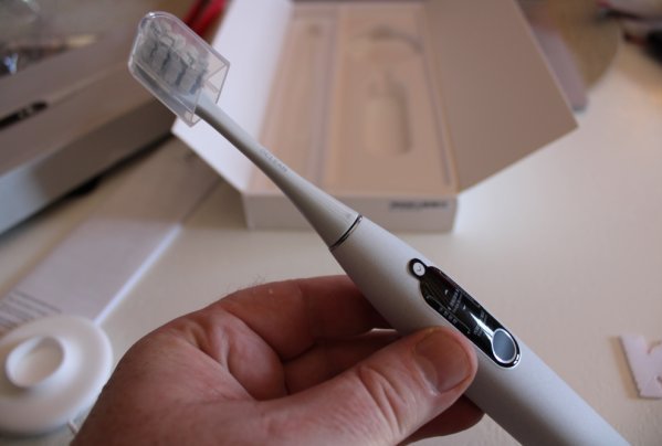 Test brosse à dent électrique Oclean X Pro Elite, le silence en plus de la performance