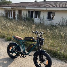 Test Engwe M20, un velo électrique look moto élégant, (...)