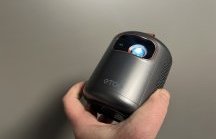 Logo TEST ETOE Dolphin, un mini projecteur DLP sur batterie (…)