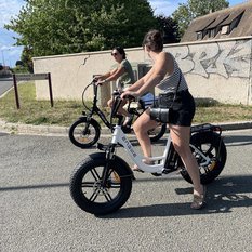 Test Engwe L20, un Fat Bike électrique plutôt féminin (...)