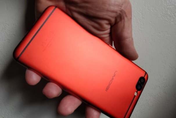 Test smartphone Umidigi Z1 Pro, l'esthétique avant tout