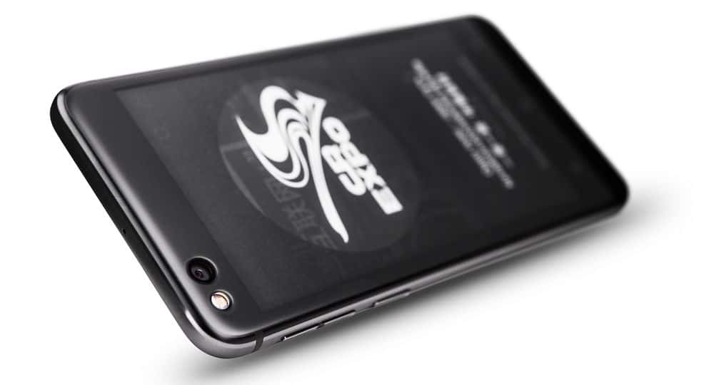 Destockage du YOTAPHONE 3, l'ovni à double écran, SnapDragon 625, charge sans fil ... etc 193€60