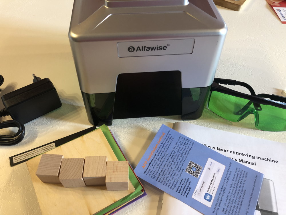 La mini machine gravure laser Alfawise C50, portable et connectée à 103€80